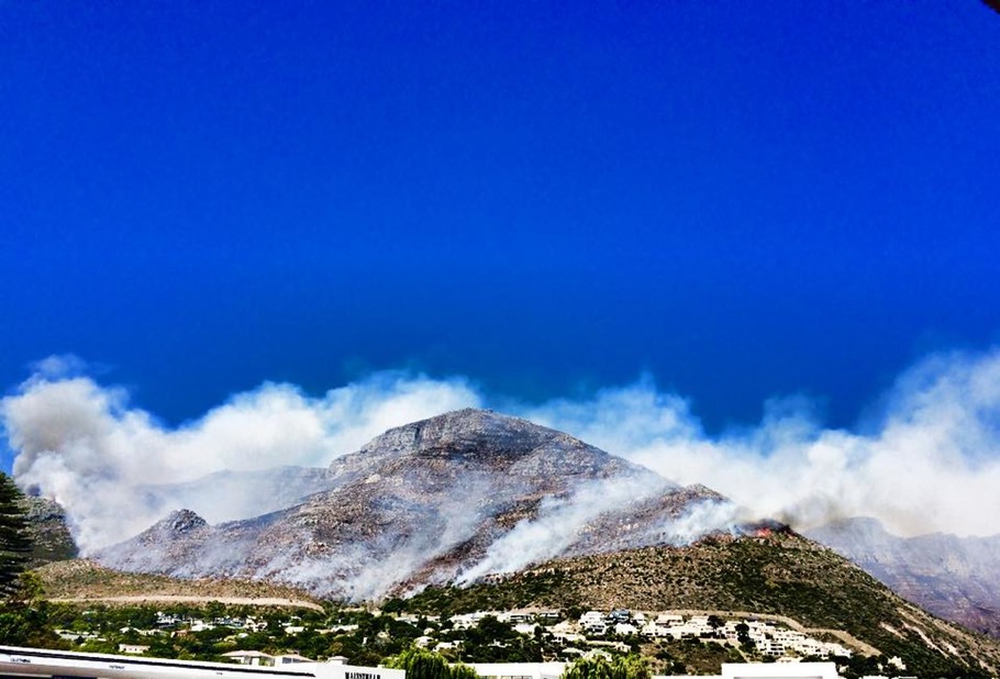 Hout Bay Fire CapeFire 2015 Ike Moriz Fire Fighter Anthem VWS 4
