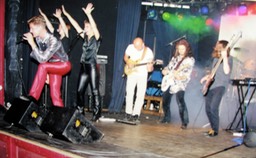 IKE MORIZ in Dresden 1997 Scheune
